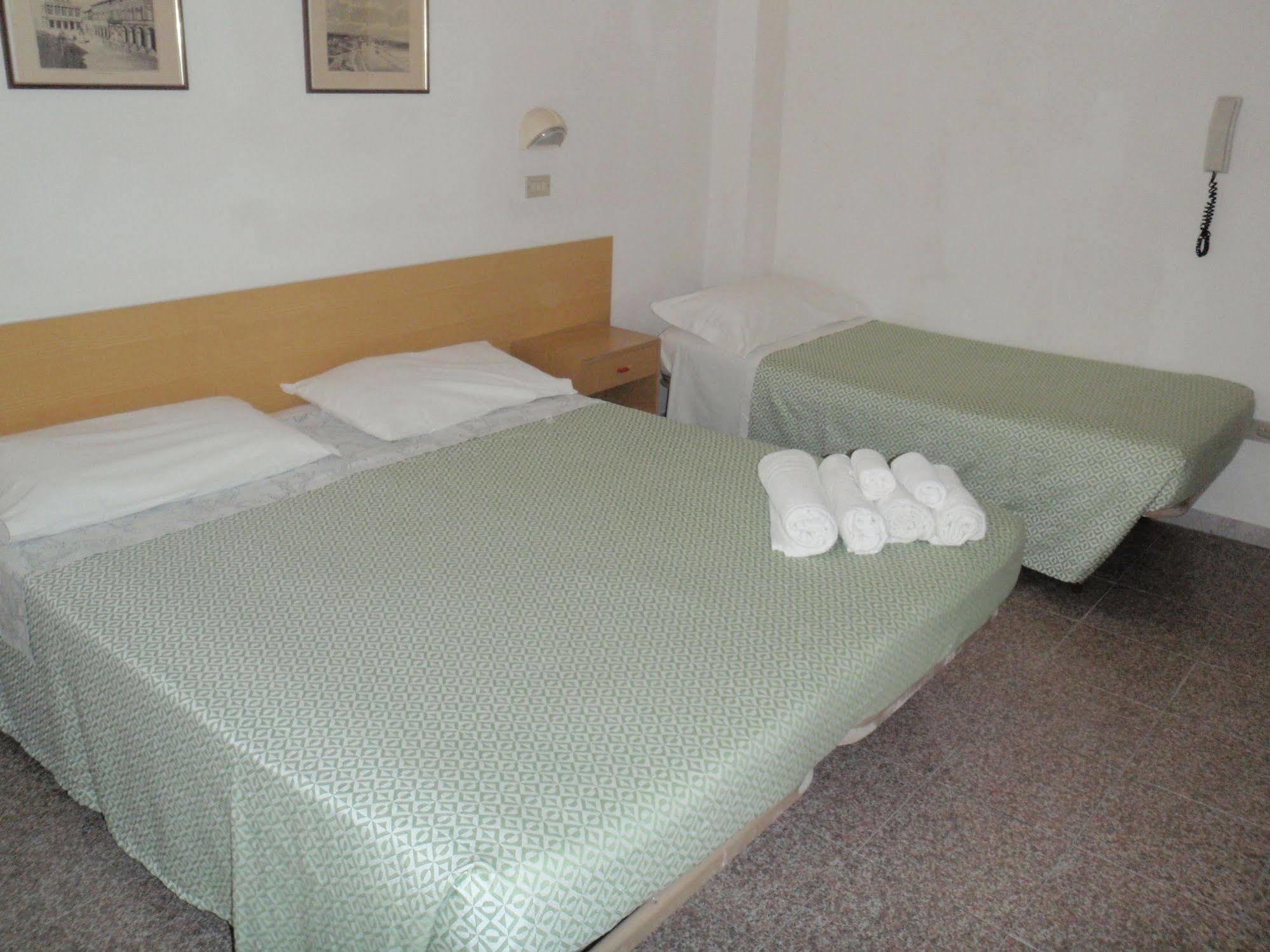Hotel Angela Misano Adriatico Exterior photo